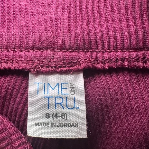 Time and Tru Ribbed Plum Colored Leggings - Picture 2 of 7